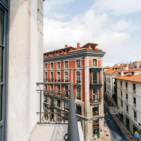 מלון דירות Heritage 4*