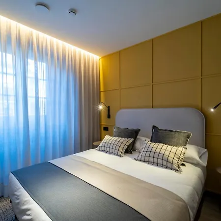 Heritage מלון דירות 4*