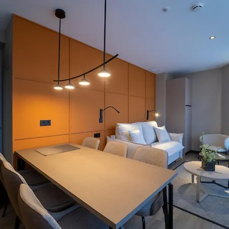 Heritage 4* אוביידו