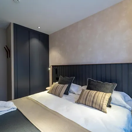 Heritage 4*